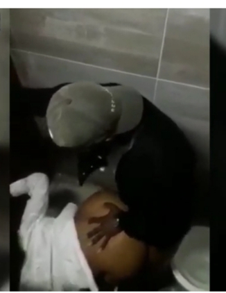 While the show was going on, some lovers went to the toilet to have one round before going home